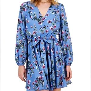 Women's V-Neck Floral Dress NWT